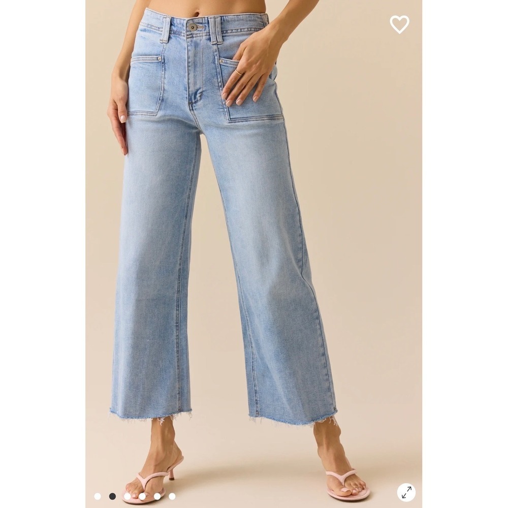 Altar'd State Light Wash Wide Leg High Rise Raw Hem Patch Pocket Jeans Size 25